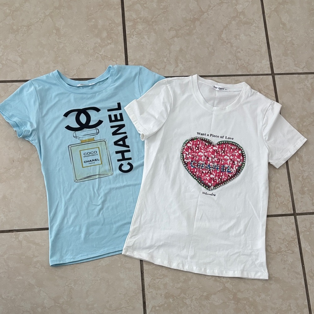 ❤️Two Women  Short Sleeve Tees in Blue and White
